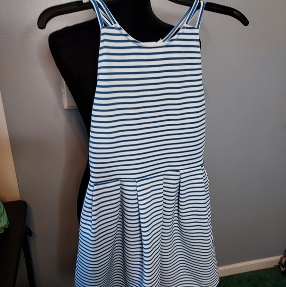 Juniors' SO Blue And White Striped Skater Dress With Pockets Size Medium Juniors - Picture 1 of 12